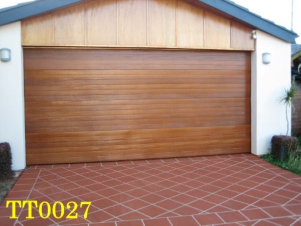 Sectional-Garage-Door-0002